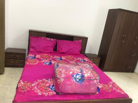 Furnished studio for monthly